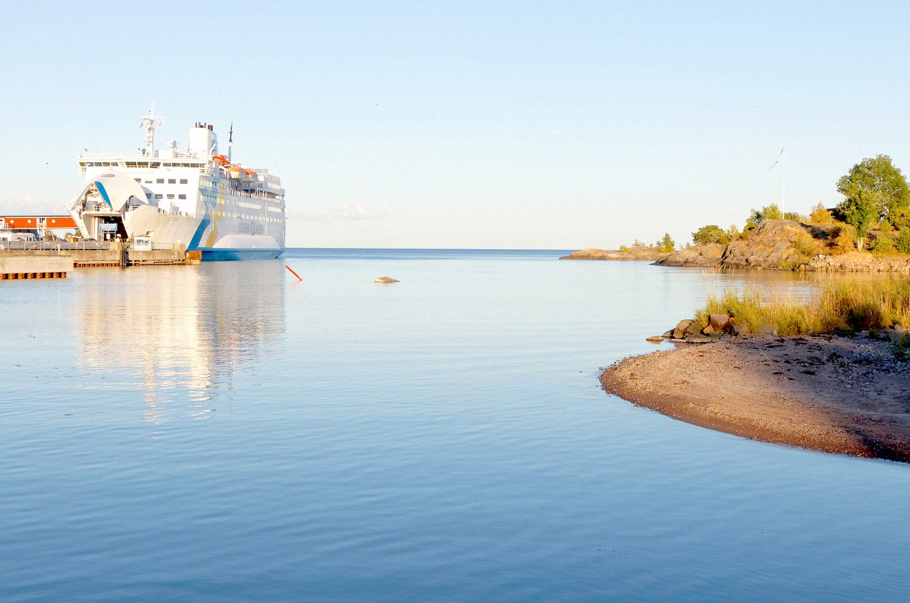Fähre im Hafen von Eckerö auf Åland